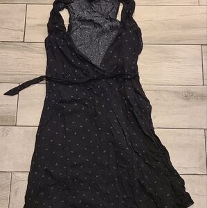 🍕 Universal threads print wrap dress🧋💫 🎠☃️🦋🐯🐠🍬🍿